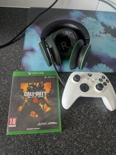 Xbox one controller - +, +