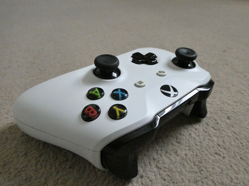 White microsoft xbox one - white,
